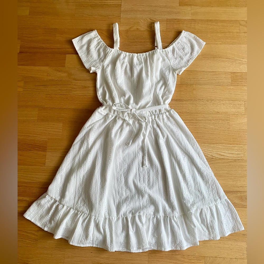 NWT Women’s Mommy And Me Eyelet Off Shoulder Dress - Simply white